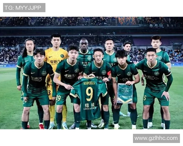 中国足球对骂事件引发热议球迷与球员之间的激烈争论与情感交锋